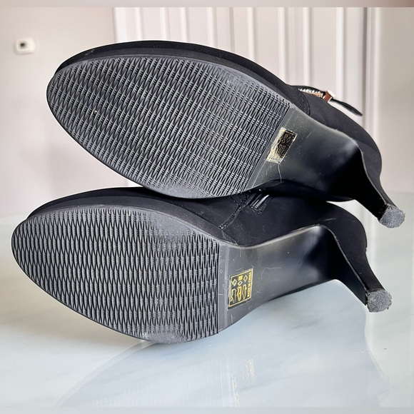 Dream Pairs Paris Black Heeled Boots with Rhinestone Buckle 8.5M - Picture 3 of 5